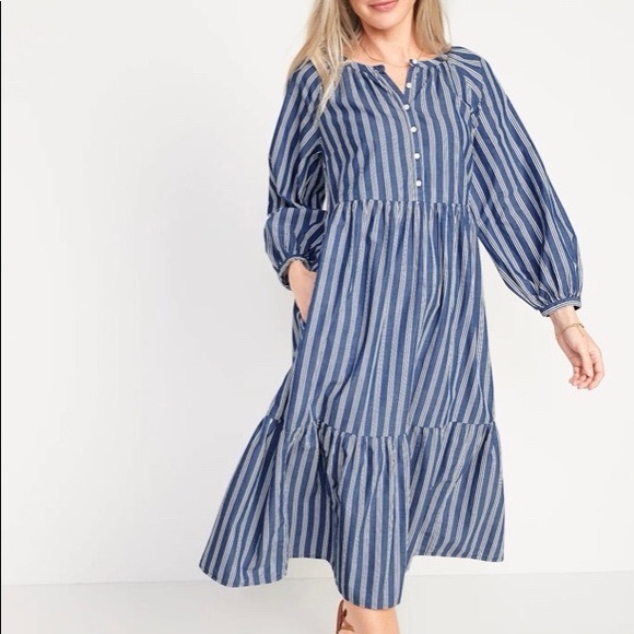 Old Navy Dresses & Skirts - •Old Navy Dress•